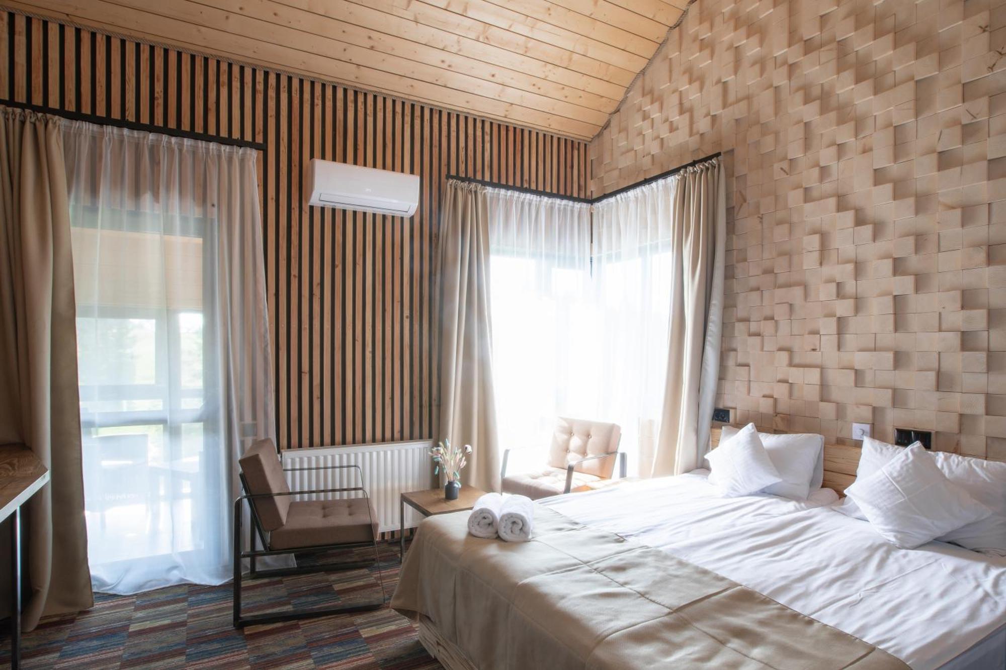 Ego Hotel Yablunytsya Exterior foto